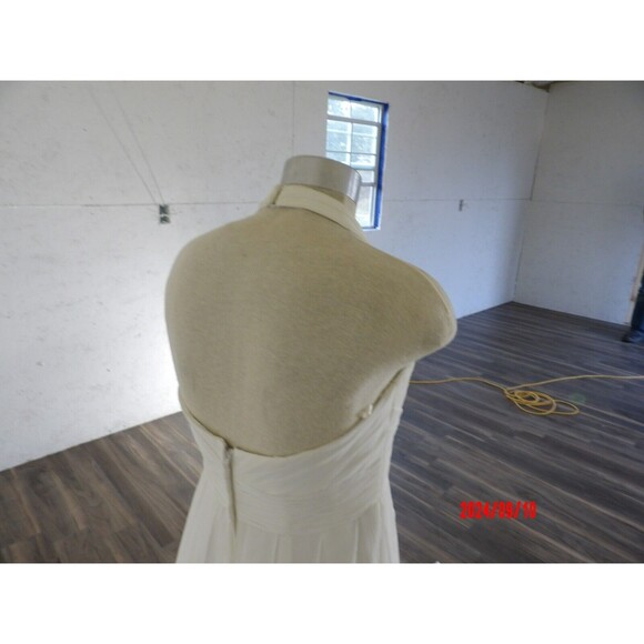 A Lina Halter Wedding Dress David’s Bridal Ivory Satin Wedding Dress Size 14 - Picture 7 of 12